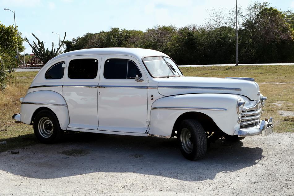 Cuba Car Ford
