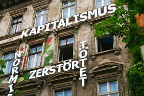 House Berlin Divorced