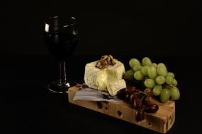 sweet grapes with cheese