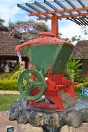 Coffee processing machine