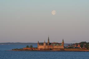 Castle Sea Frederiksborg