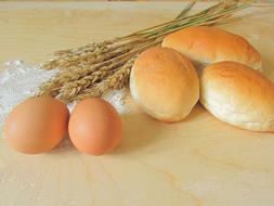 buns with raw eggs