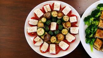 tomato snacks with tofu