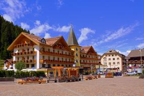 Piazza Block Country