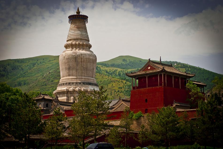 Chinese buildings are beautiful.