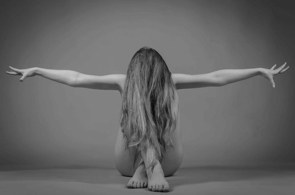 Girl black and white N02