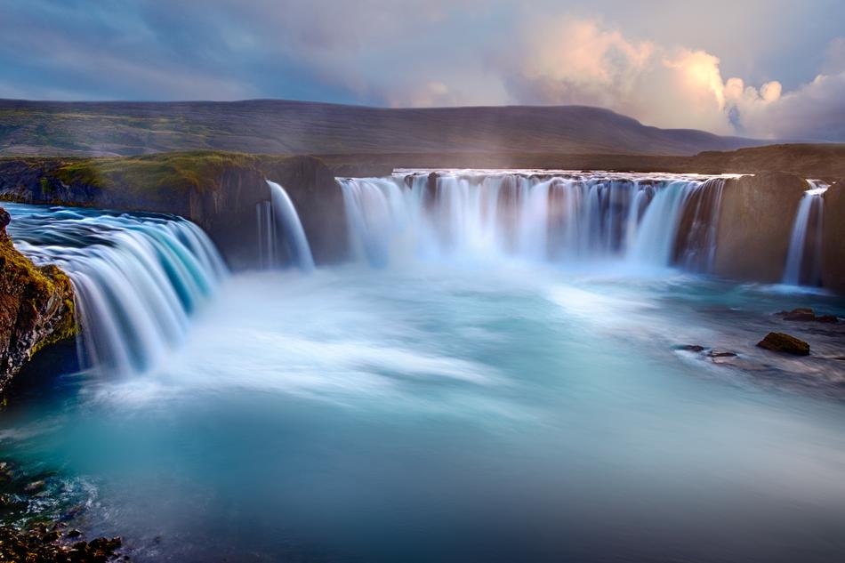 big rock waterfall panorama