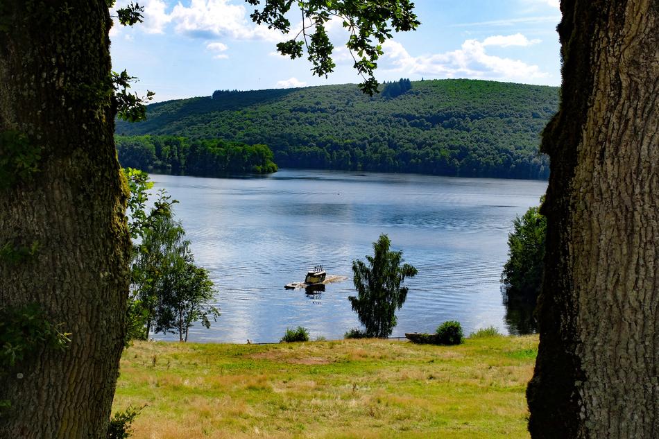 Lake Submarine Nature scenery