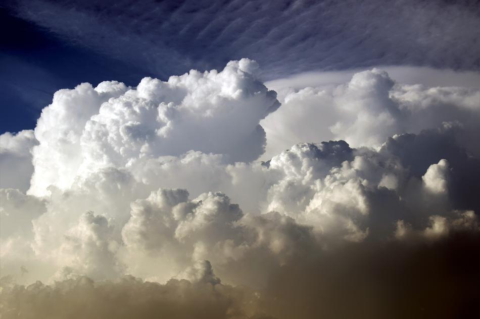 cloudy brilliant sky