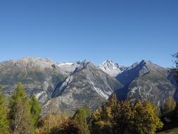 Massive Strings Mountain