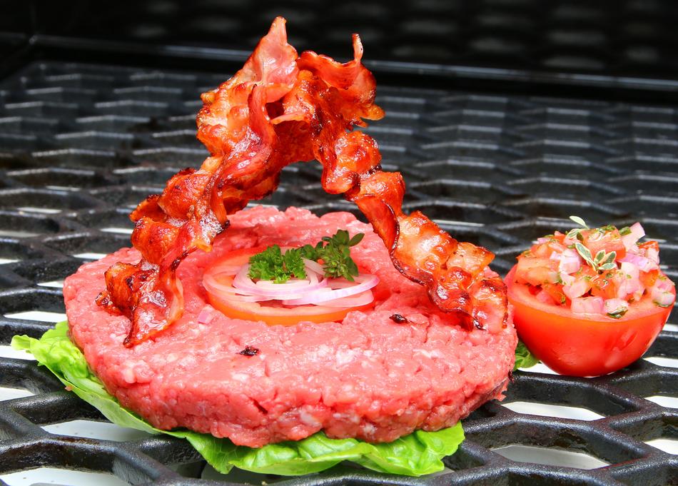 meat dish with tomatoes