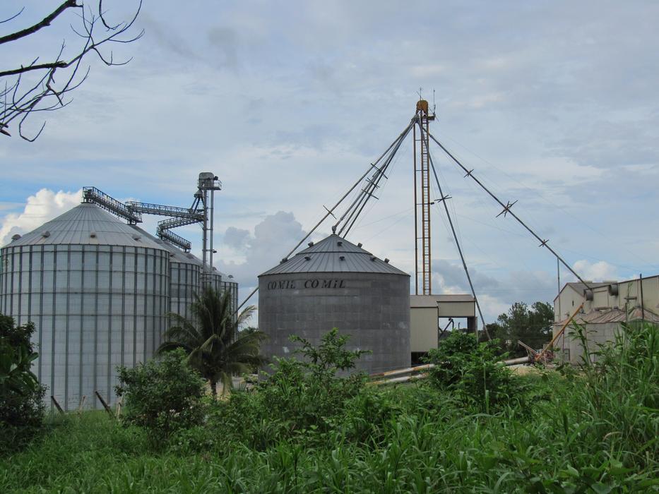Grainery Tanks Corn