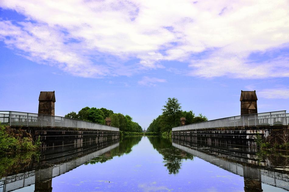 Architecture Waters River