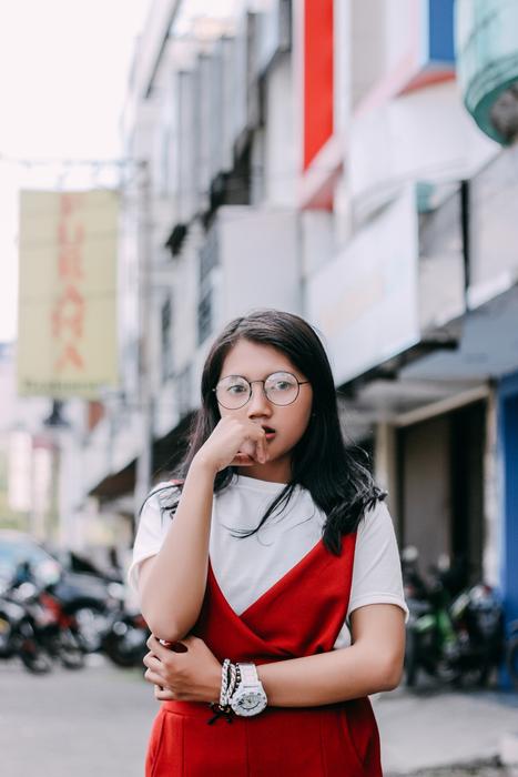 girl dress sunglasses beautiful