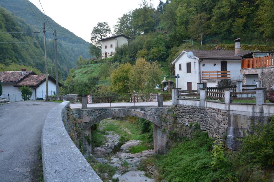 Bridge Torrent Mountain view