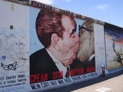 Berlin Wall Kiss men