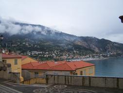 houses by the water