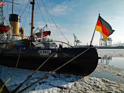 Icebreaker Elbe Hamburg