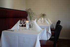 set table white