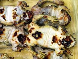 fried frog in the market