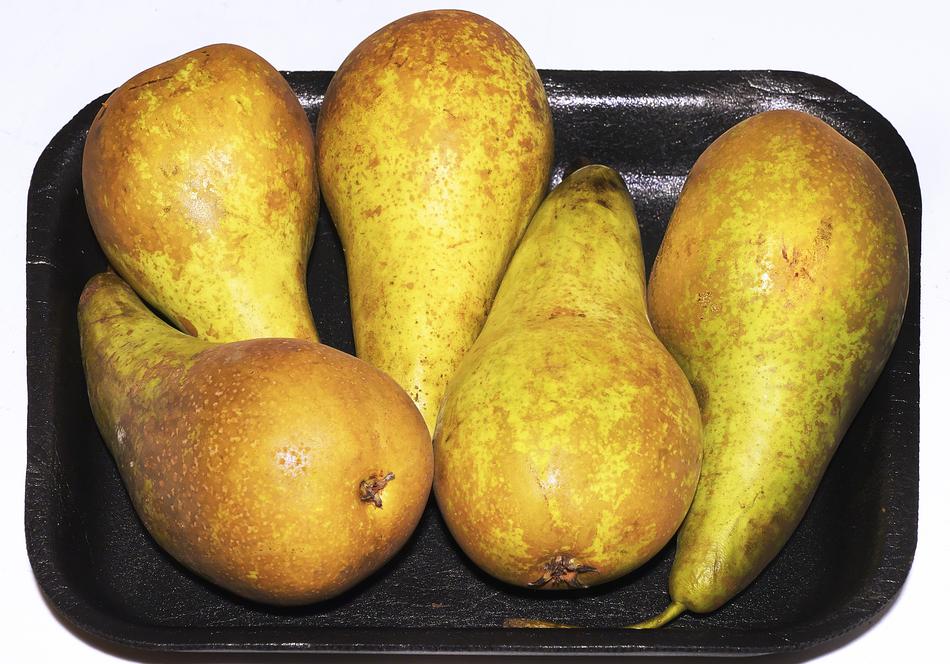 Sweet pears in a container