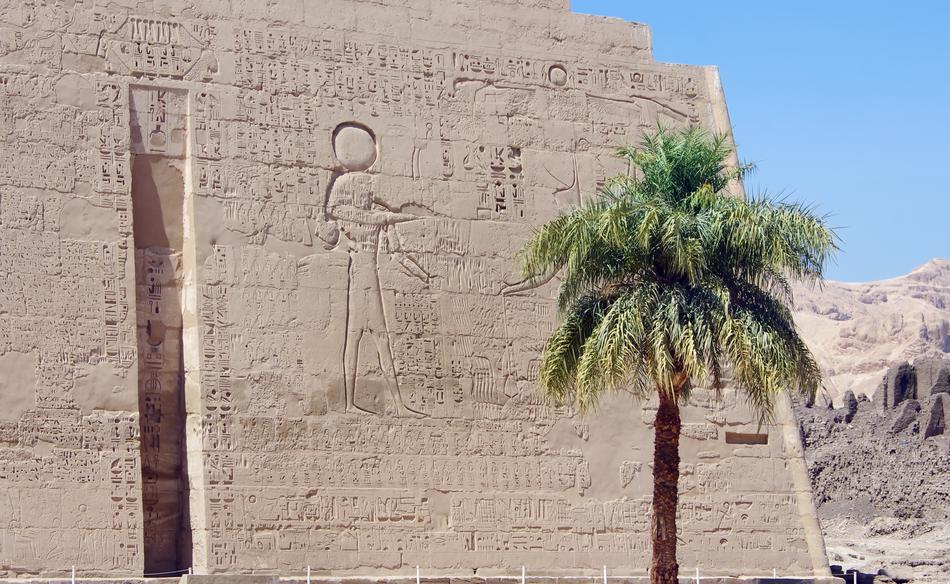 Egyptian pyramid patterns are beautiful