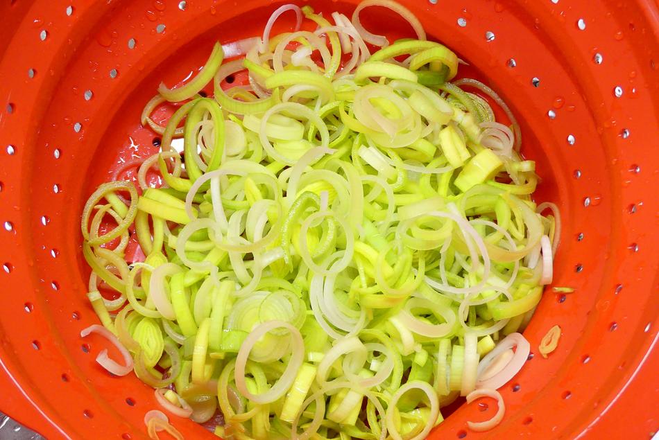 Cooking a fresh salad