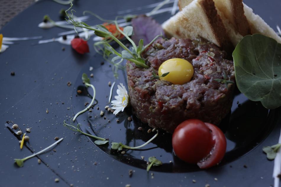 fillet of meat with vegetables