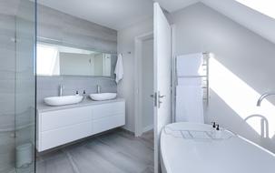 minimalism style in bathroom design