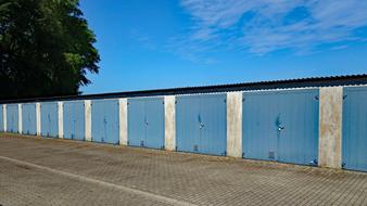 Garage Garages Yard