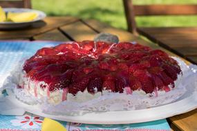 creamy berry dessert