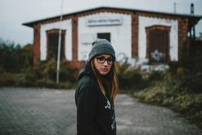 Model girl in hat