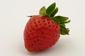 single fresh strawberries