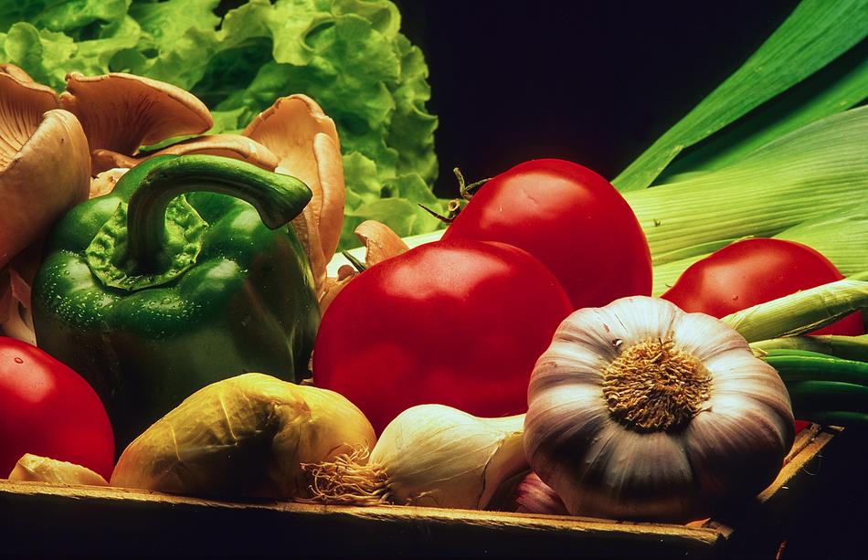 delicious raw vegetables