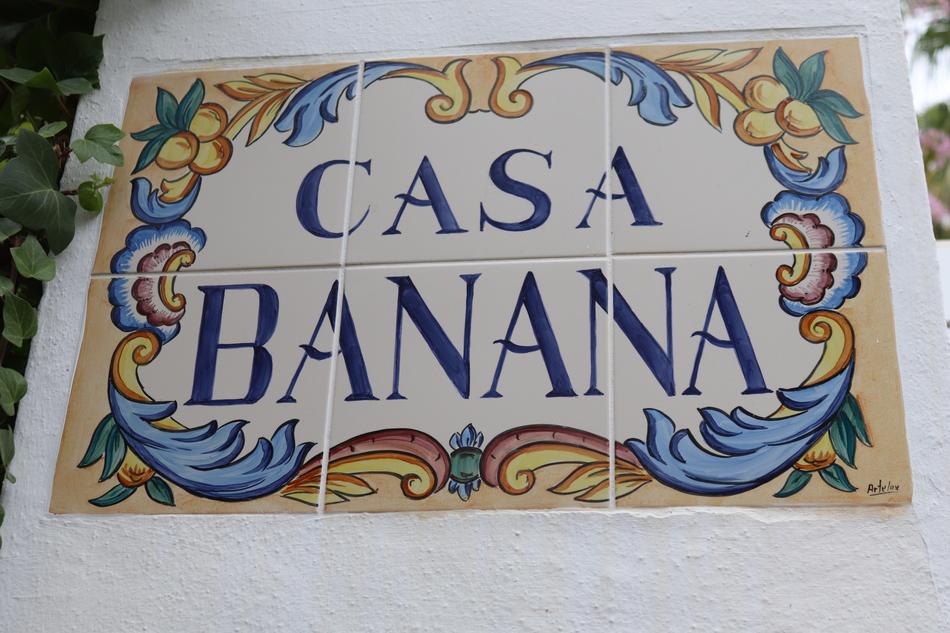 Casa Banana Shield Door