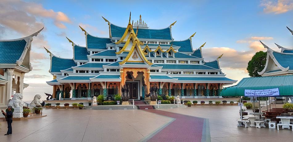 Wat Pa Phu Kon Buddhist Temple