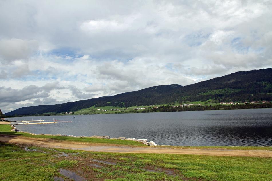 Lake Mountain