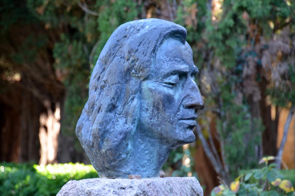 Chopin Statue
