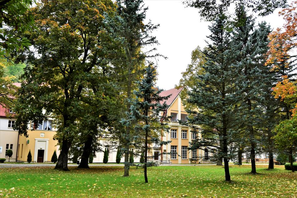 Autumn Park Landmark
