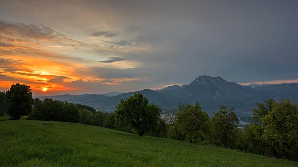 mountain meadow landscape sun