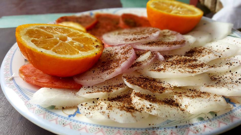 Onion rings with orange spice