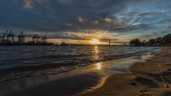 Elbe Hamburg Beach