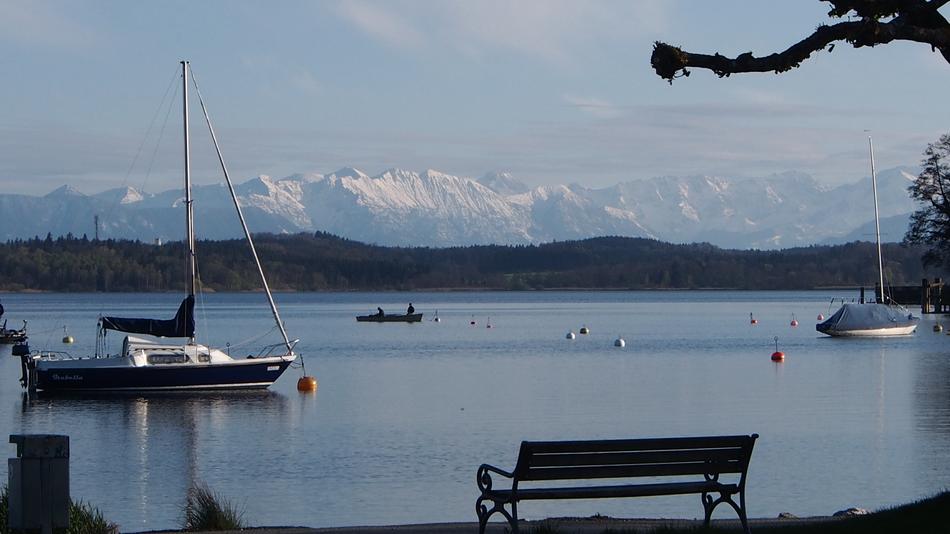 Starnberger See Bank Sailing