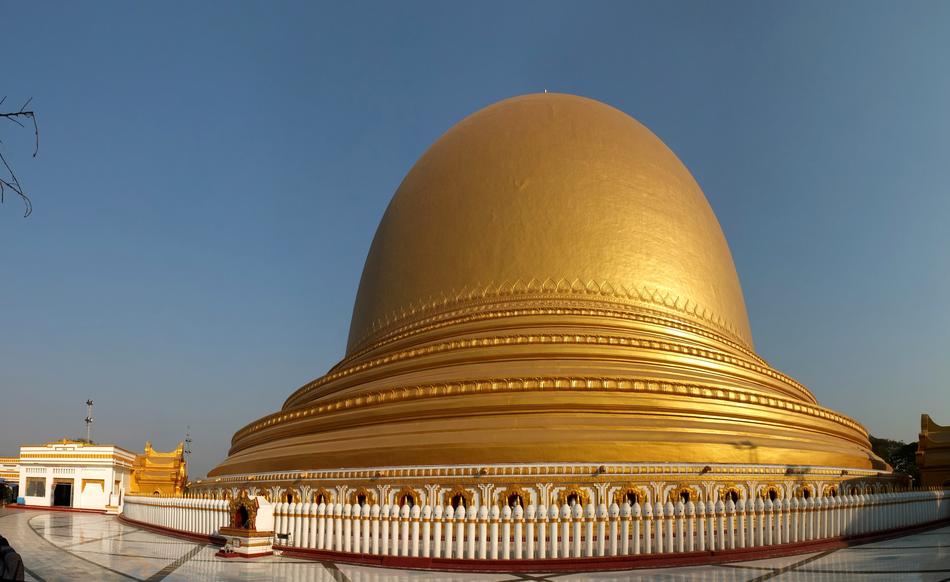 Kaunghmudaw Pagoda Sagaing gold monument