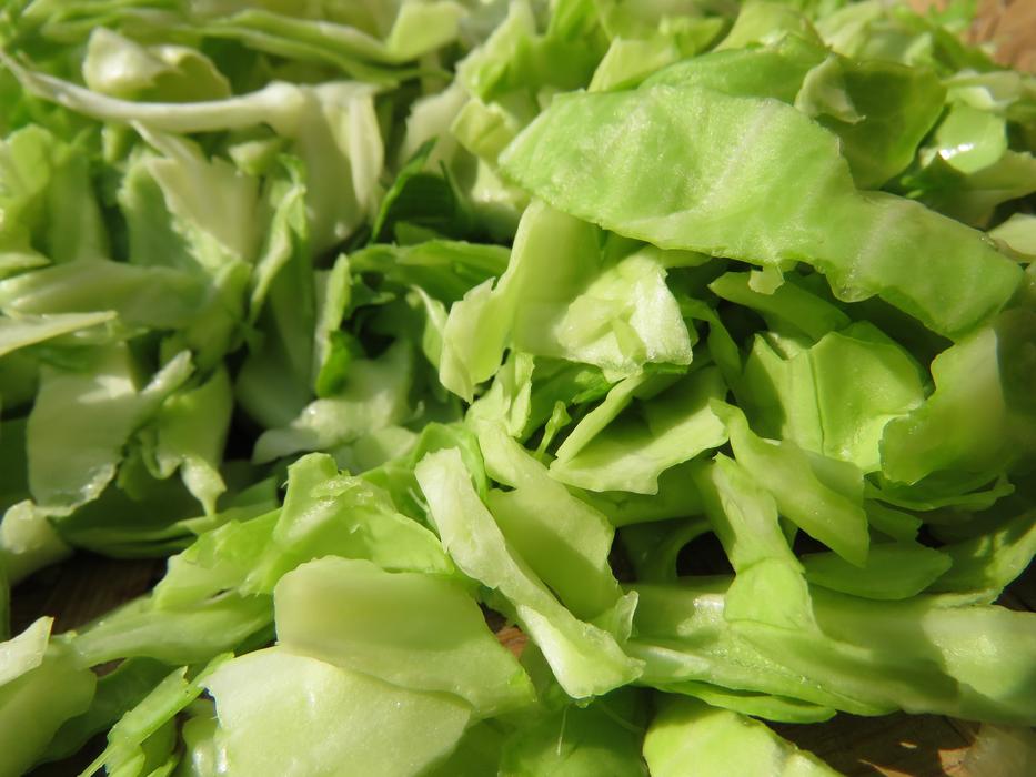 chopped fresh cabbage