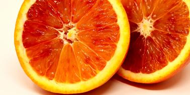 juicy oranges halves
