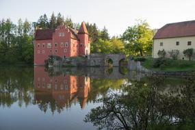 Red Hunt Castle Lake