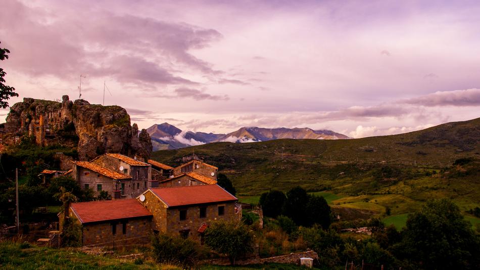 Mountain Sky Lleida