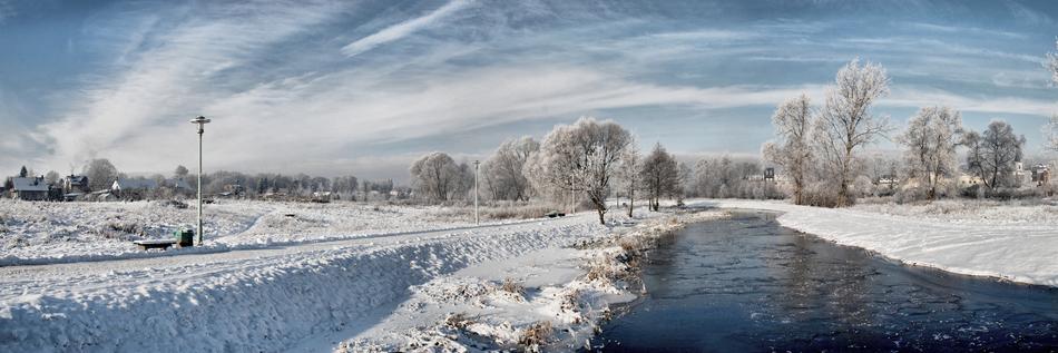 The River Czarna-Janica Winter