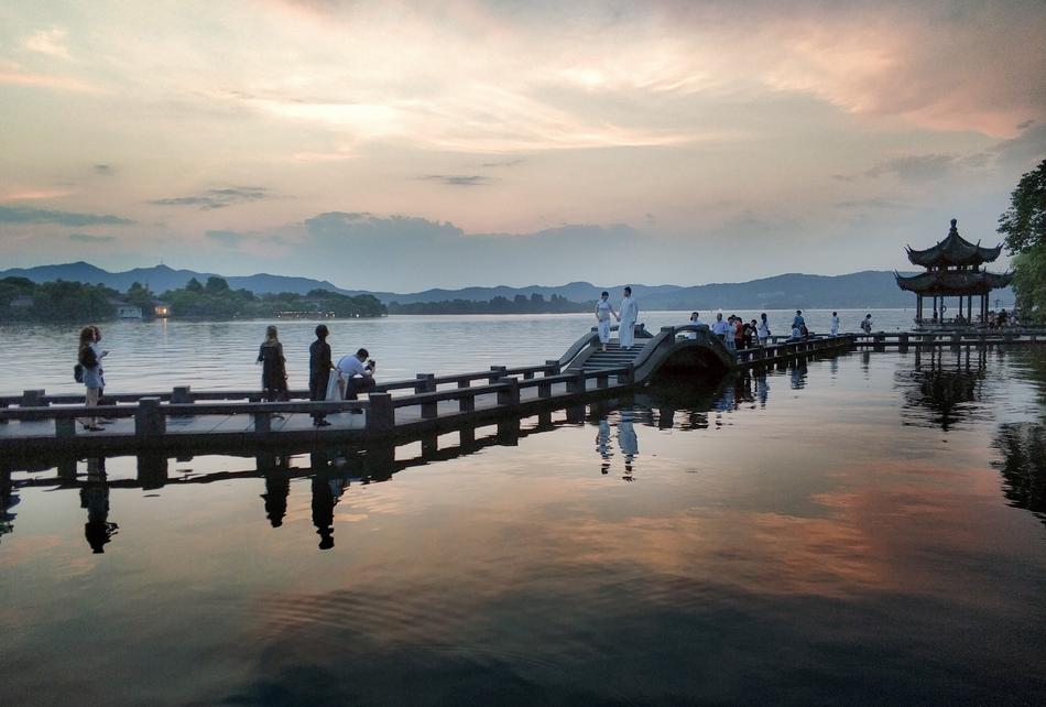 Hangzhou West Lake Long Bridge park